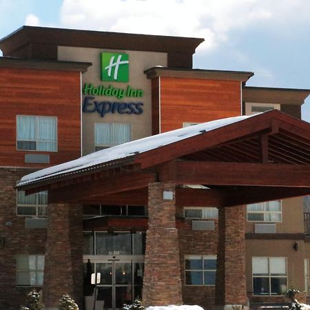 Holiday Inn Express Golden-Kicking Horse By Ihg מראה חיצוני תמונה