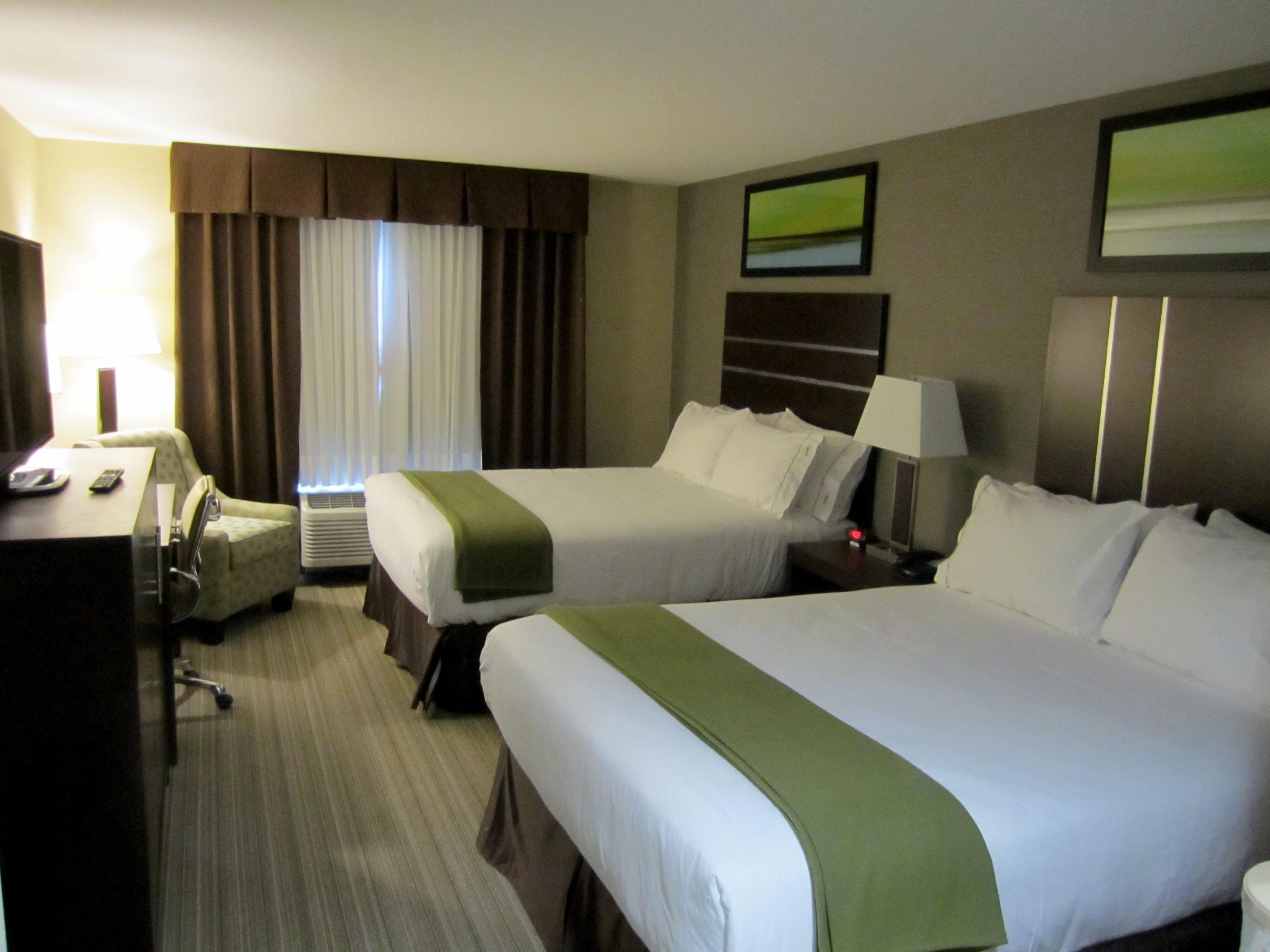 Holiday Inn Express Golden-Kicking Horse By Ihg מראה חיצוני תמונה