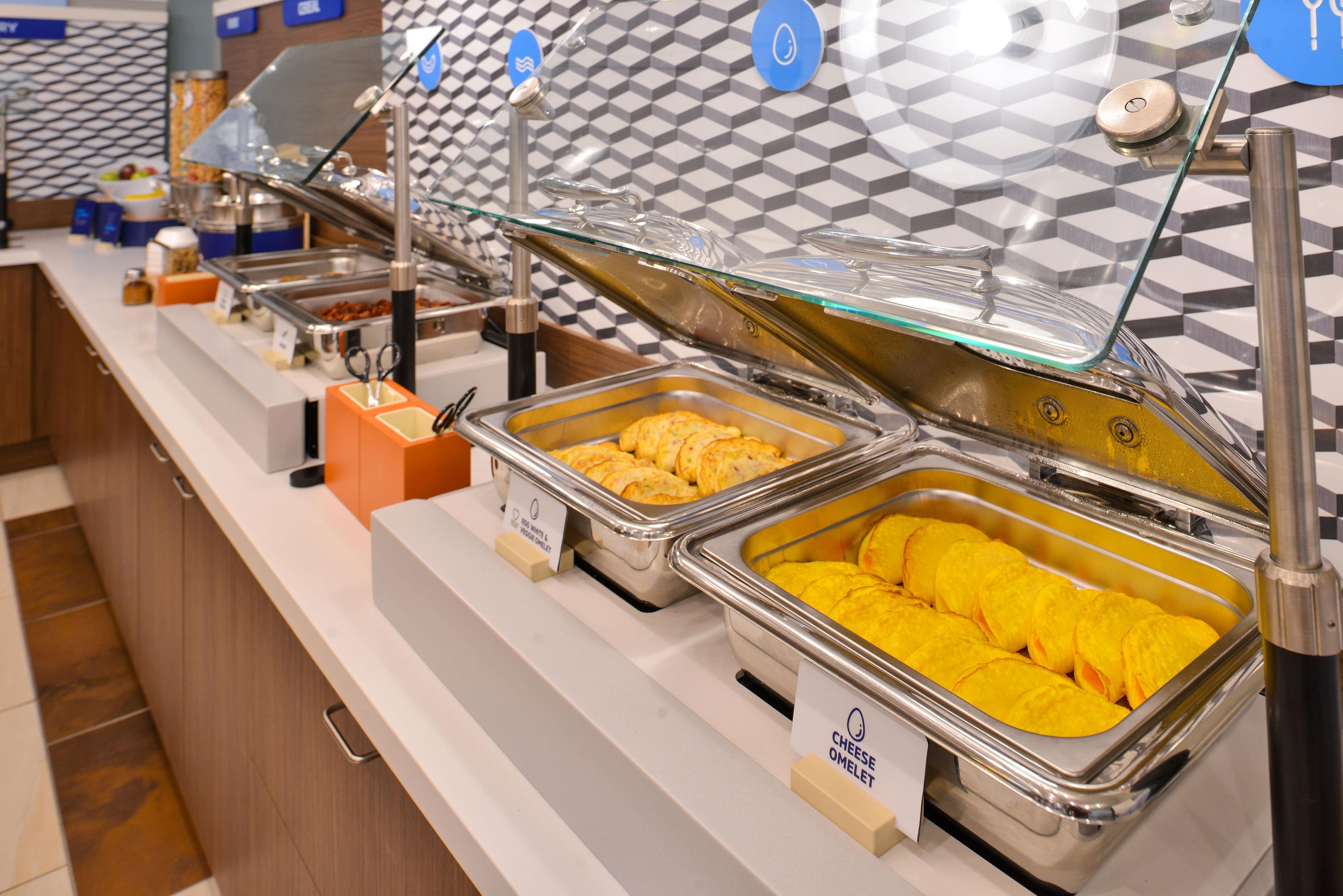 Holiday Inn Express Golden-Kicking Horse By Ihg מראה חיצוני תמונה