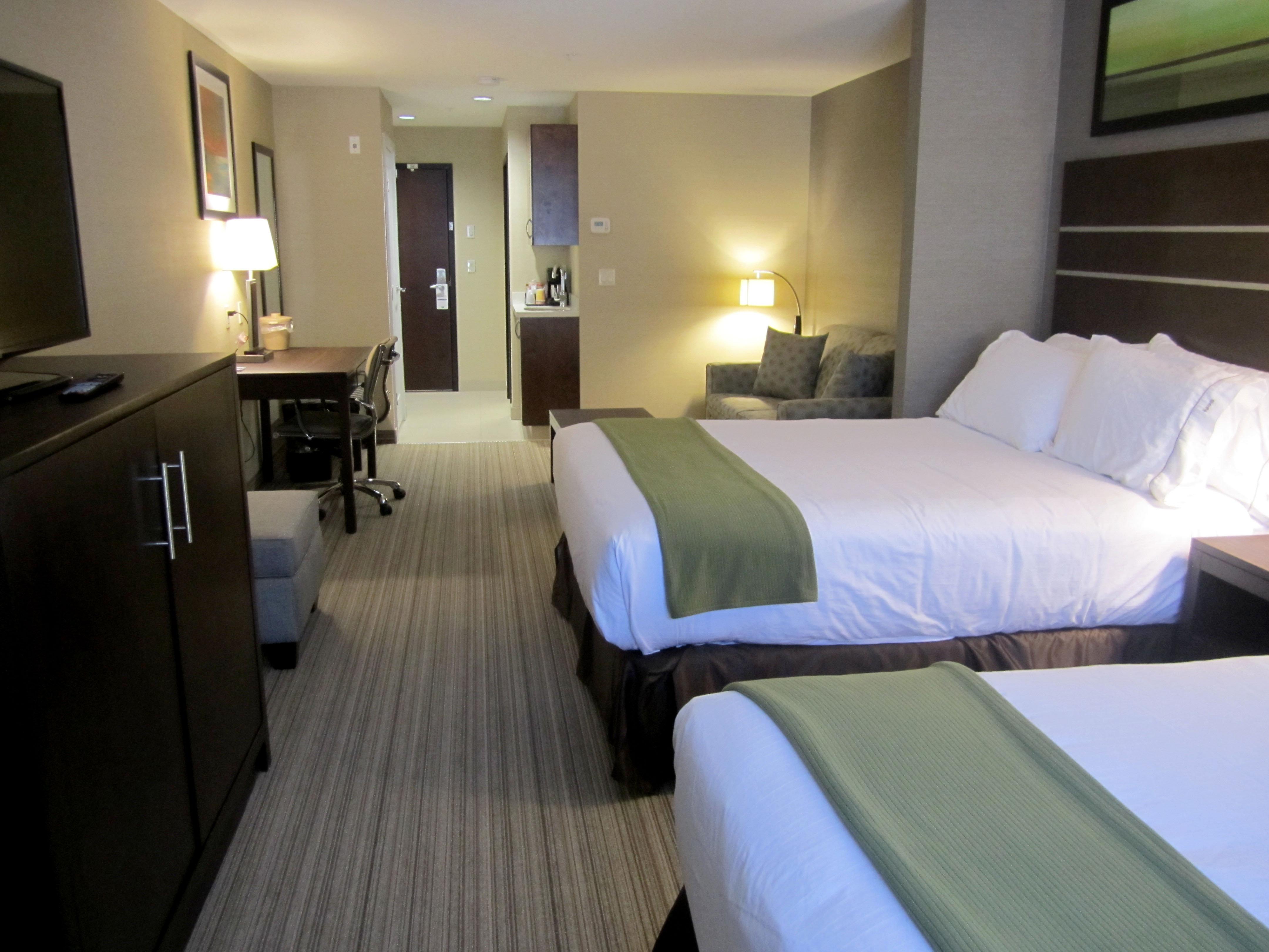 Holiday Inn Express Golden-Kicking Horse By Ihg מראה חיצוני תמונה